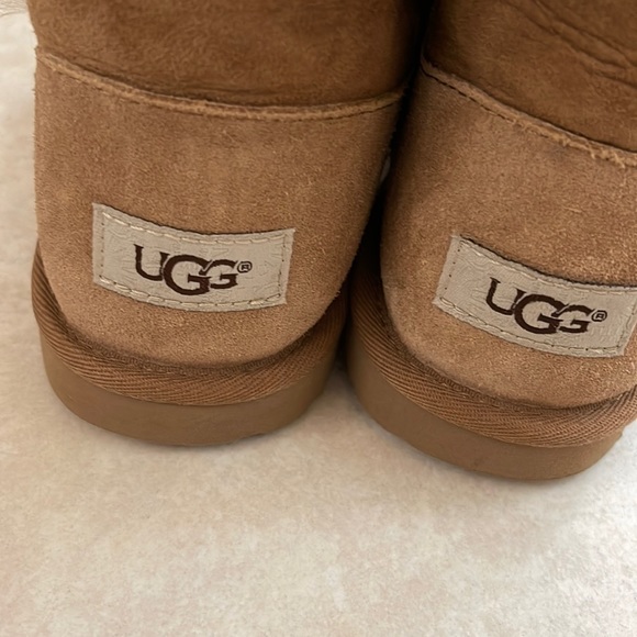 UGG size 6 boots - Picture 1 of 5